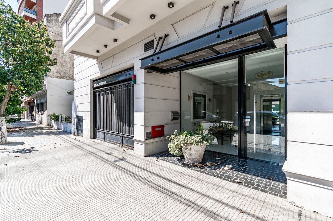 Venta Depto 2AMB cochera balcón, en Monte Castro