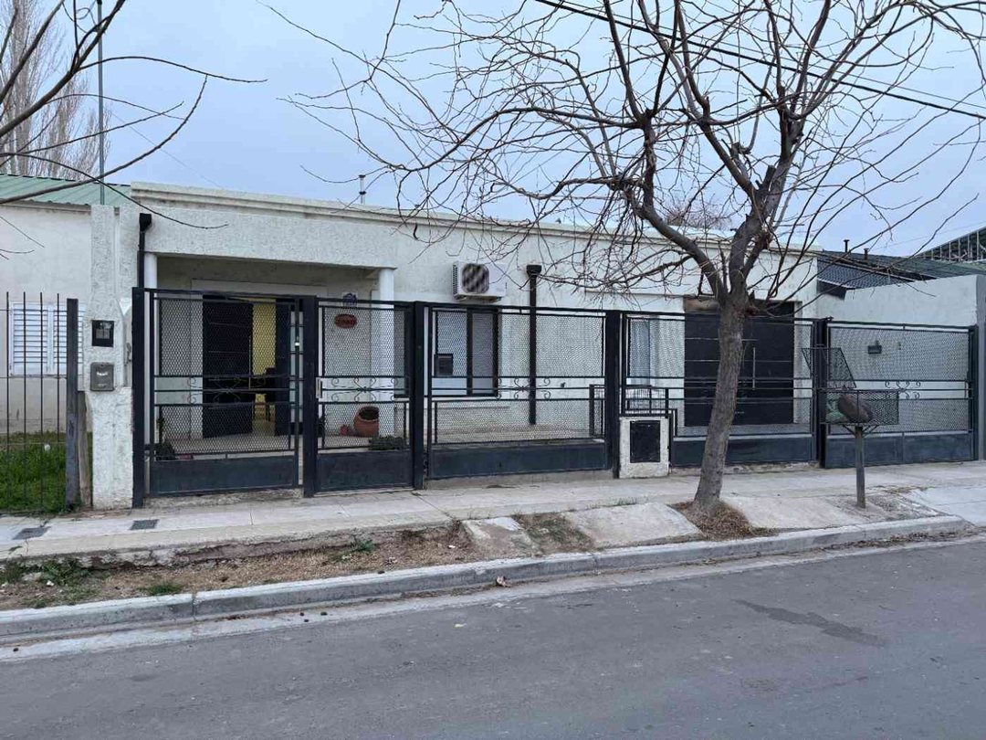 ALQUILER CASA 4 DORMITORIOS ALTOS DEL LIMAY
