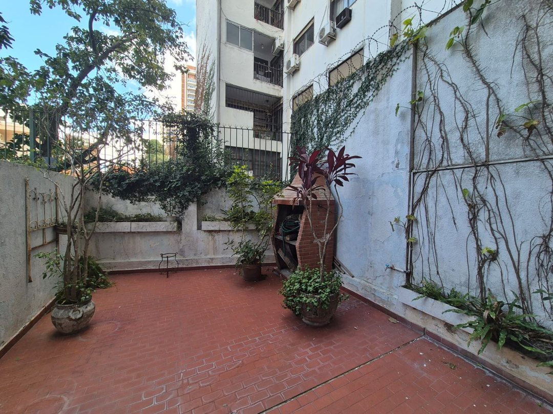 VENTA DPTO DUPLEX 4 AMB PATIO Y COCHERA BELGRANO R