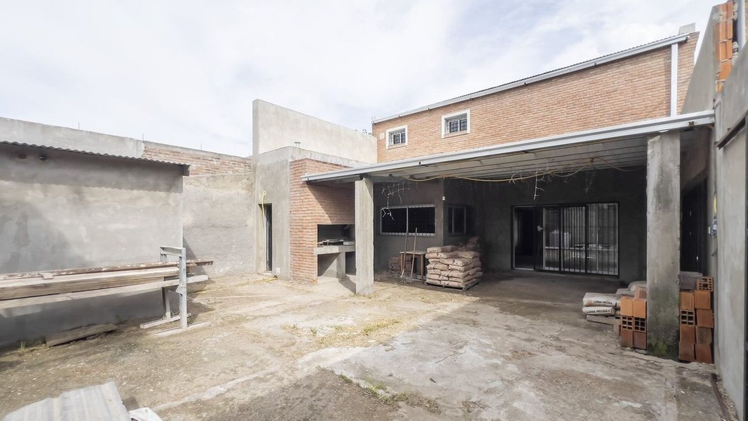 VENTA CASA A TERMINAR EN GENERAL LAGOS OPORTUNIDAD