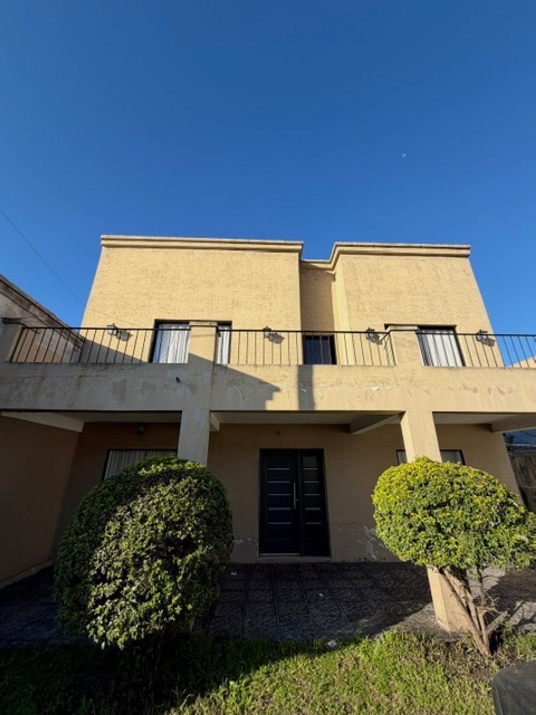 VENTA DE CASA EN ESQUINA CORRIENTES