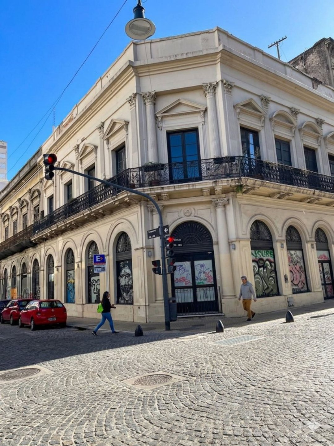 EXCELENTE ESQUINA COMERCIAL Paga 60% y financia