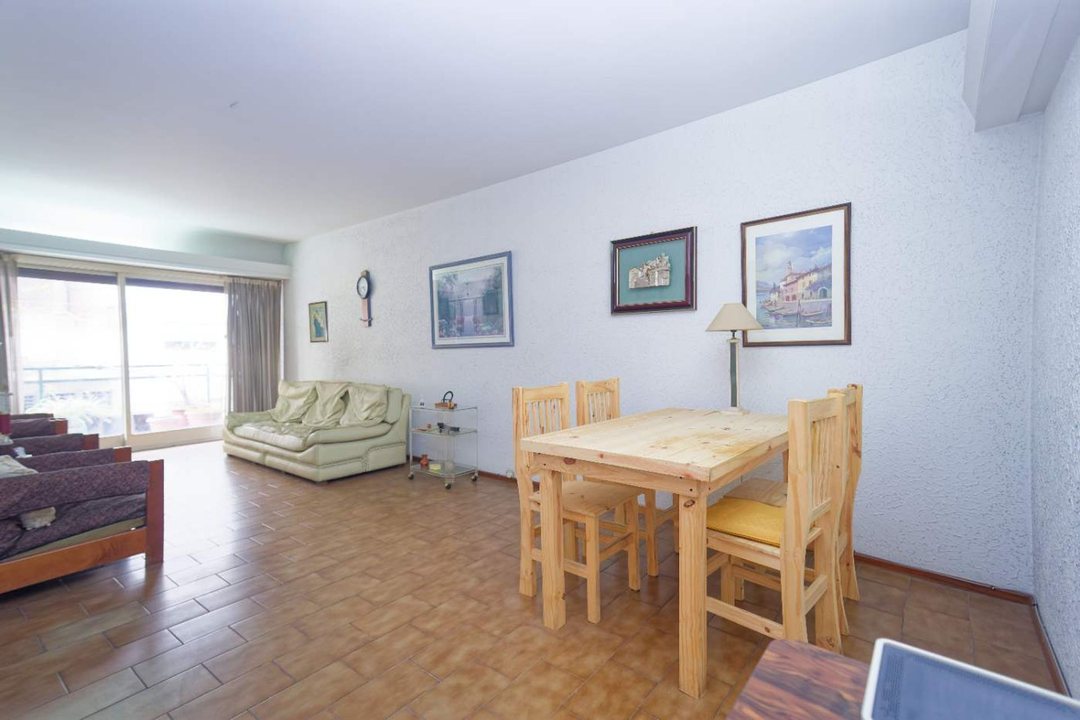 VENTA DE 4 AMBIENTES CON DEPENDENCIA CABALLITO