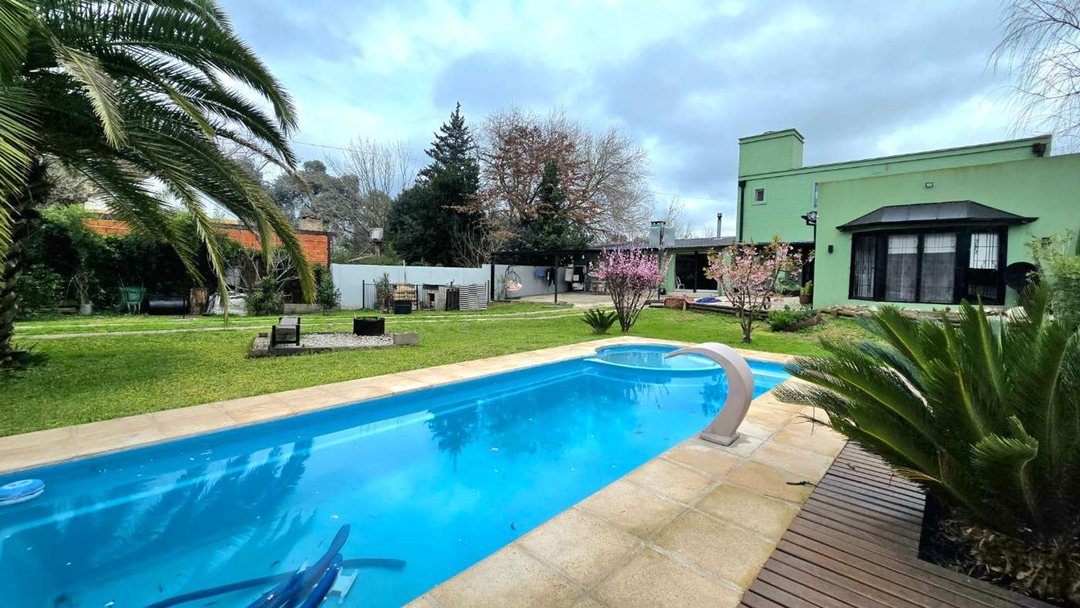 CASA 4 AMBIENTES PARQUE PILETA ZELAYA PILAR