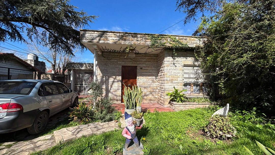 CASA 3 AMB Multifamiliar 2 COCHERAS JARDIN PARRI
