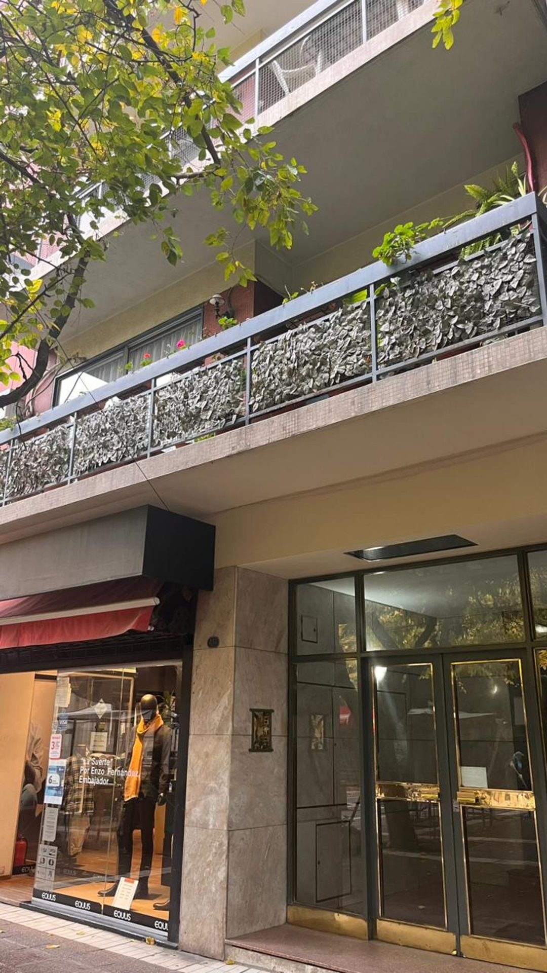 ALQUILER DE SEMIPISO EN PEATONAL 3 DORMI. 2 BAÑOS