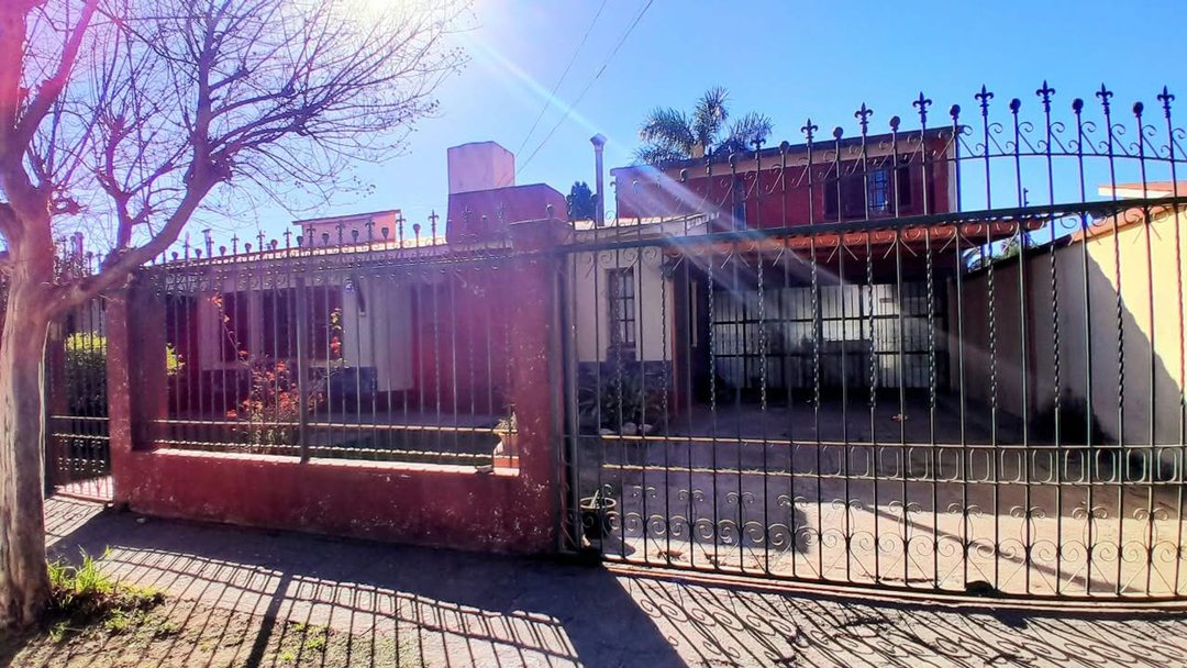 Venta casa 4 dormitorios B. Matienzo c/pileta