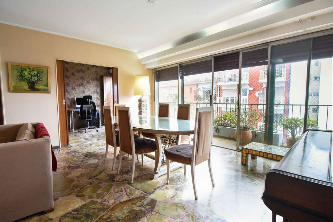 VENTA - Depto. 4 ambientes y balcón en Flores
