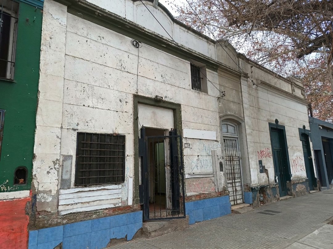 VENTA LOTE  con  CASA MIXTA en MENDOZA CAPITAL