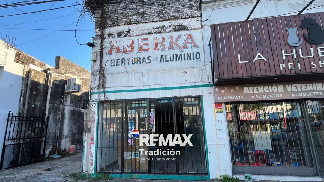 VENTA LOCAL COMERCIAL - AV. 25 DE MAYO