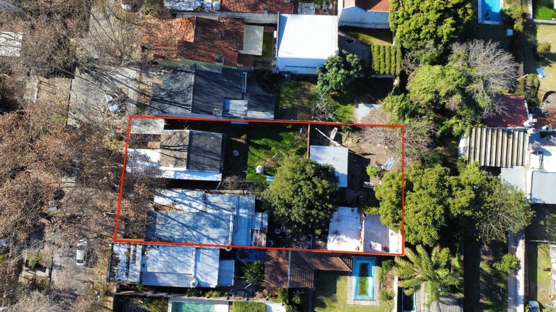 VENTA LOTE 860 M2 C/ CASA A REFACCIONAR - J MARMOL