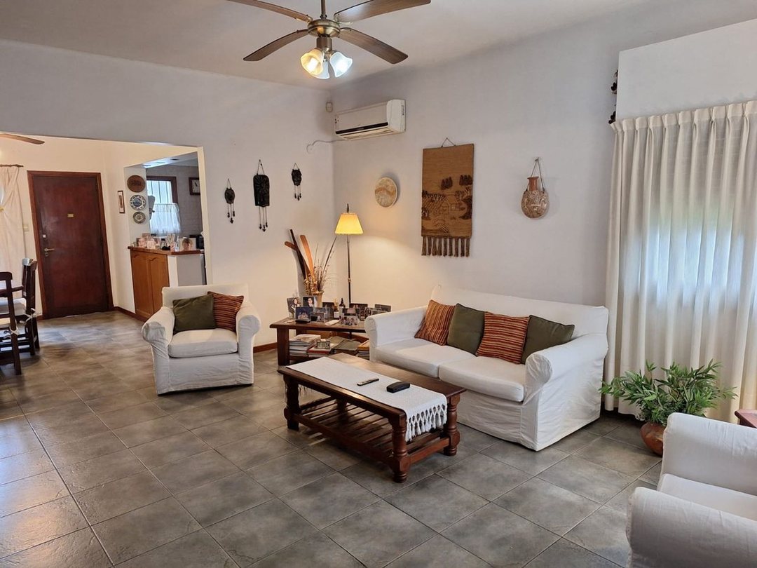 CASA VENTA 5 AMBIENTES APTO CREDITO ADROGUE