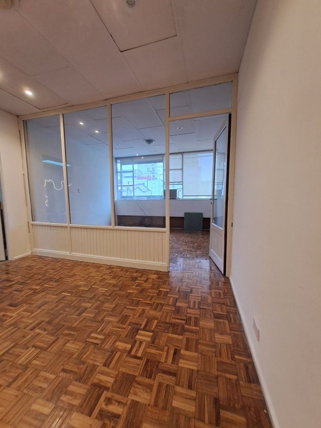 VENTA OFICINA MICRO CENTRO