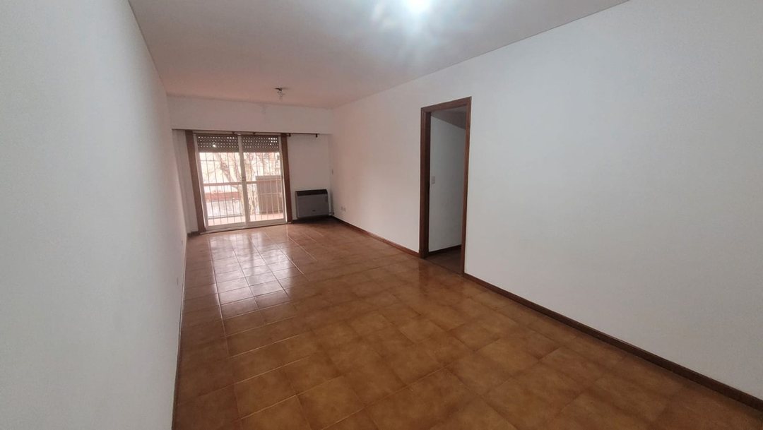 VENTA DPTO 4 AMB LINIERS IMPECABLE