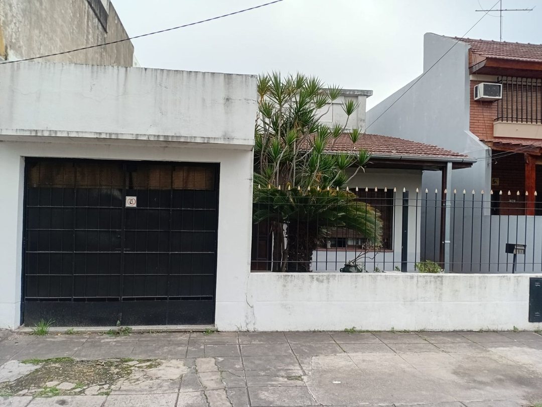 VENTA DE CASA 3 AMBIENTES RAMOS MEJIA
