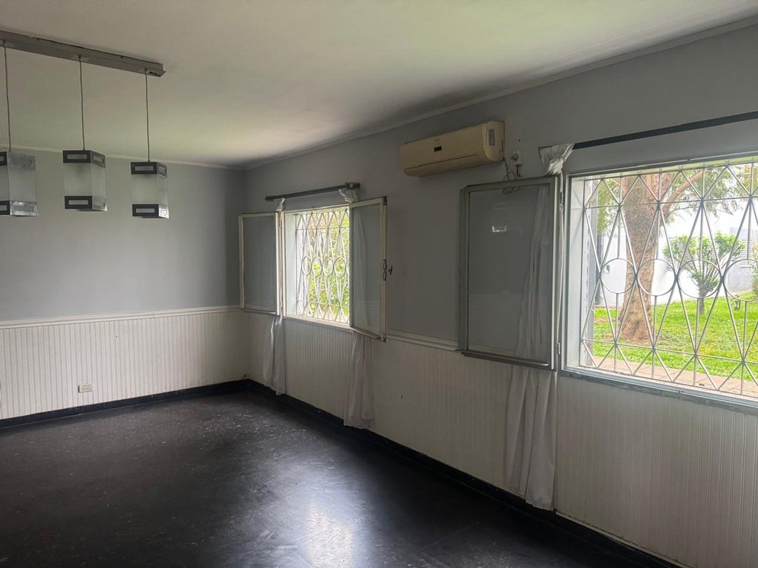 PH 4 AMBIENTES VENTA BERAZATEGUI CON PATIO