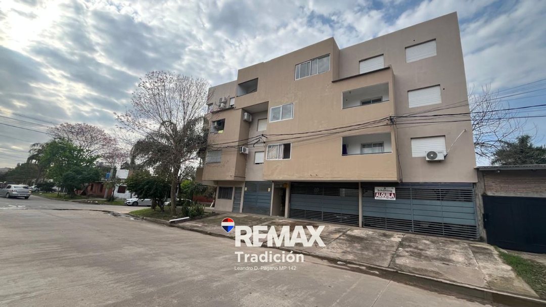 VENTA DEPTO MACROCENTRO -ASCENSOR Y COCHERA-UNNE