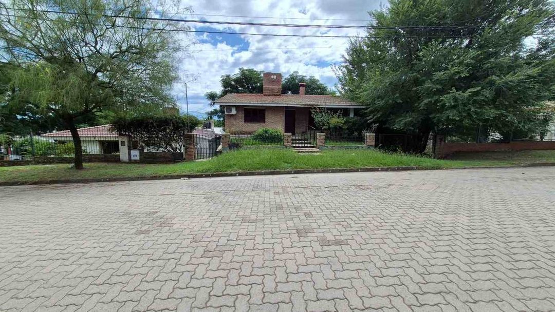 VENTA CASA MÁS DEPARTAMENTO EN VILLA CARLOS PAZ