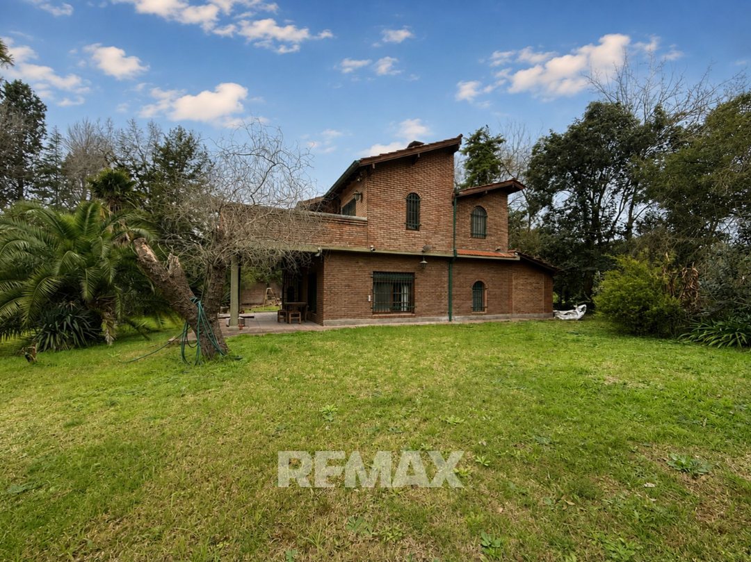 CASA 4 AMB EN VENTA LOS CARDALES QUINCHO Y PILETA