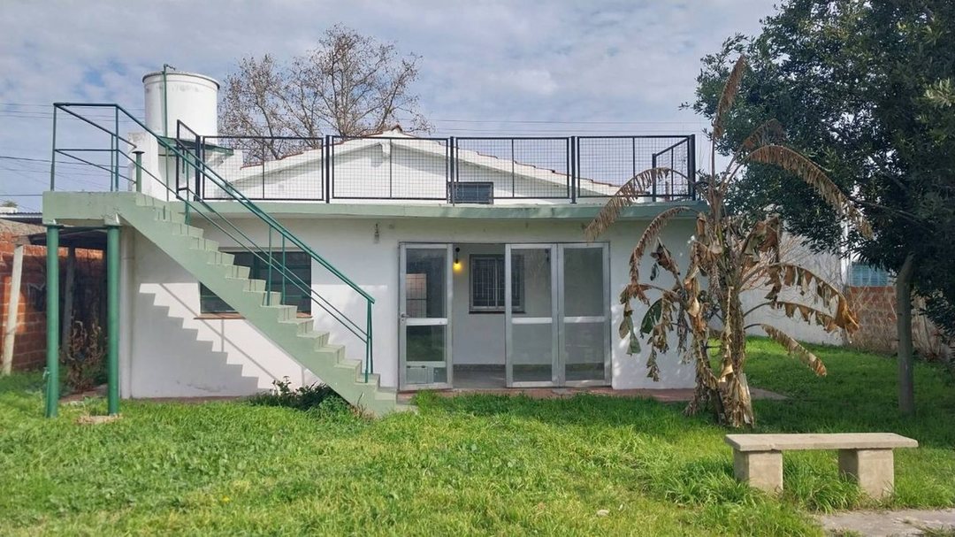ALQUILER DE CASA BUENA UBICACION DOBLE TERRRENO