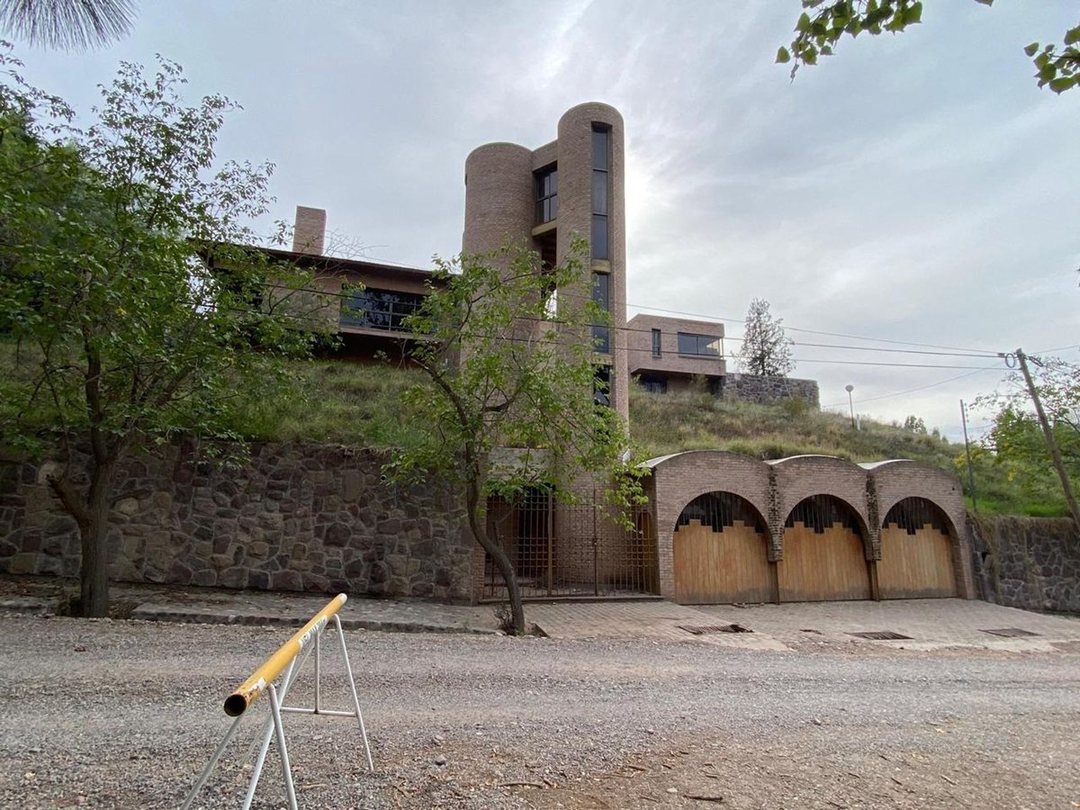 Se vende casa en Barrio La Colina,Chacras de Coria