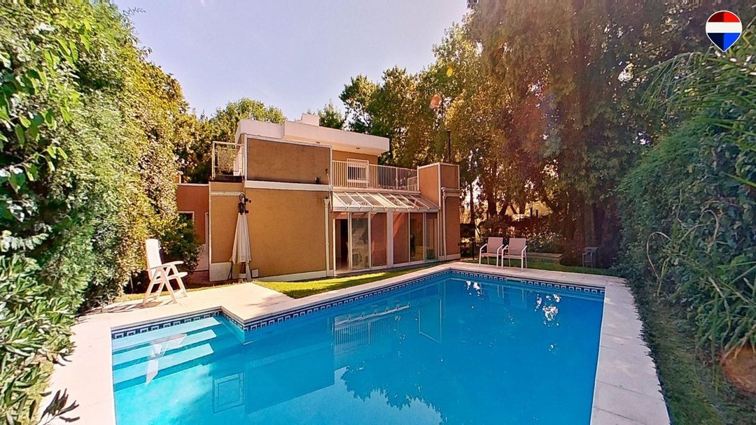 VENTA CASA 5 AMB JARDIN PILETA EN B. SAN CARLOS