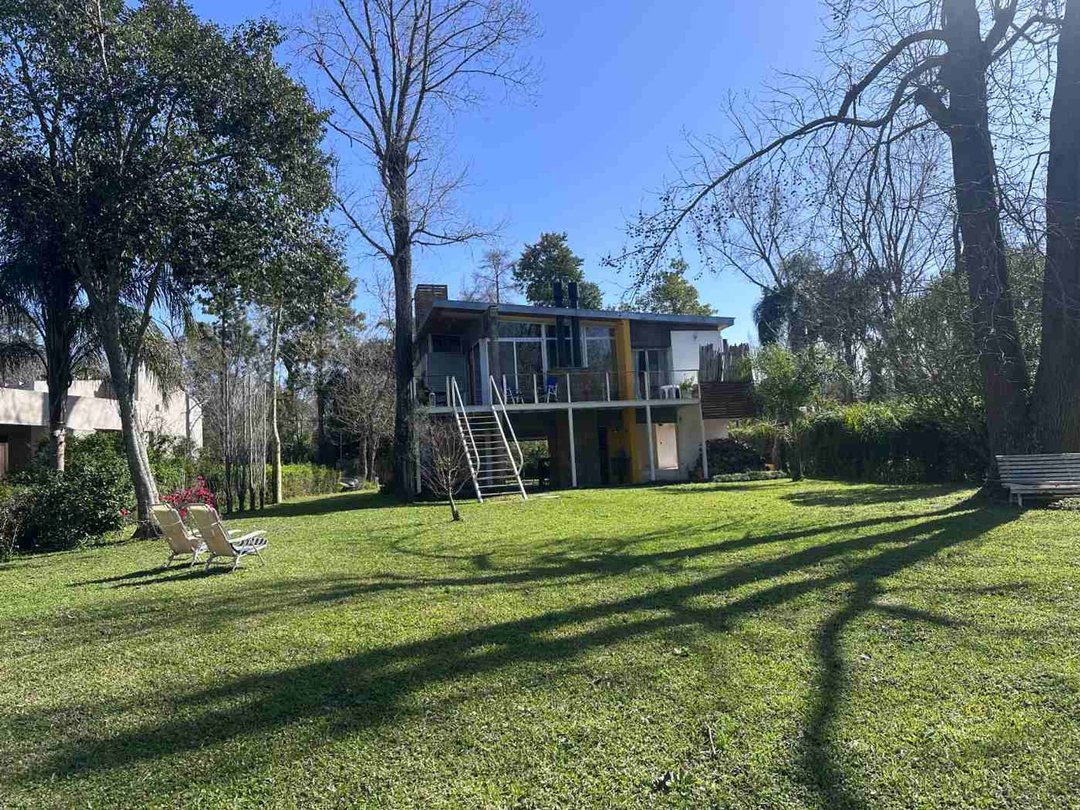 VENTA CASA C/MUELLE- CLUB JARDIN NÁUTICO ESCOBAR