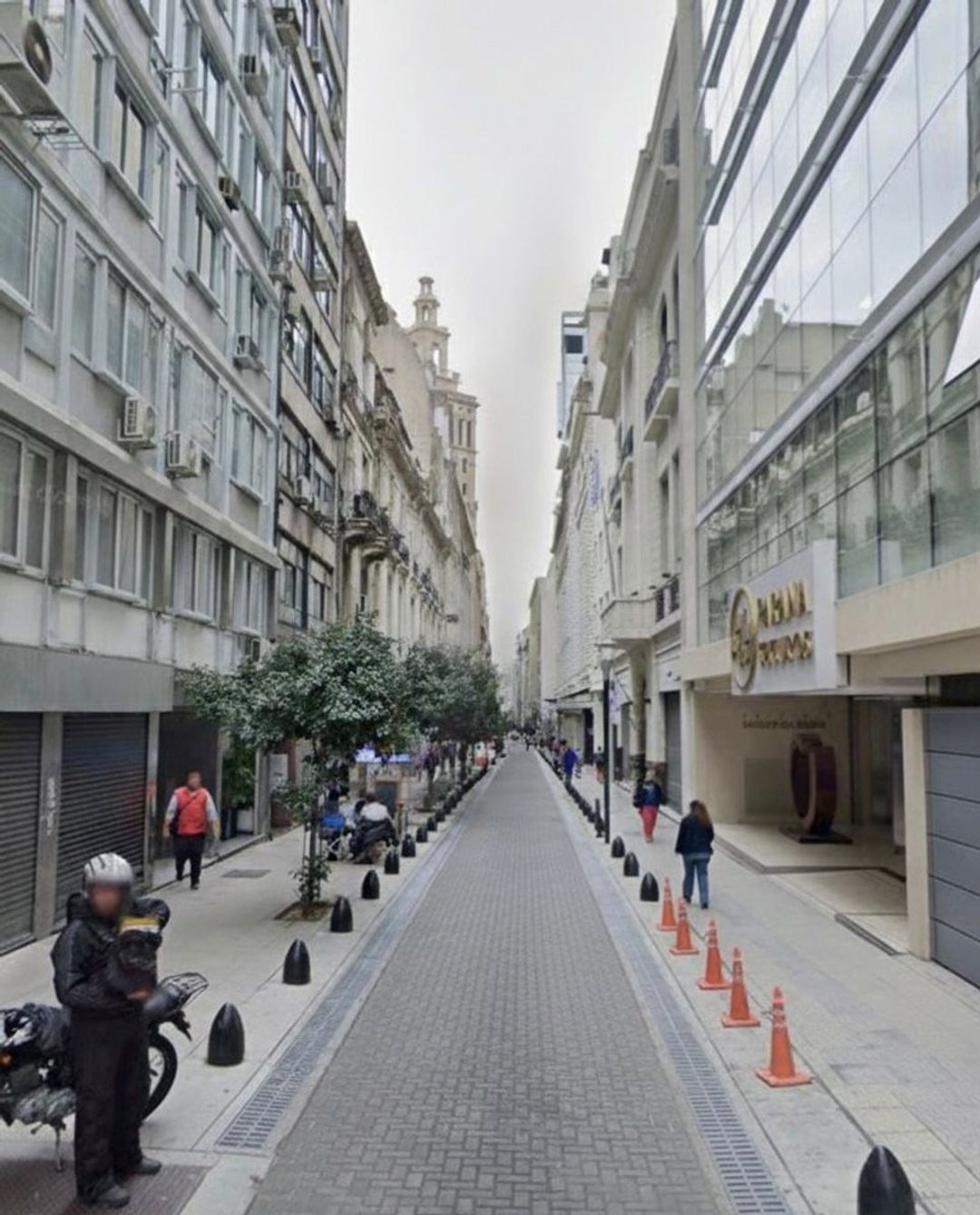 VENTA DE MONOAMBIENTE CON COCHERA EN MICROCENTRO