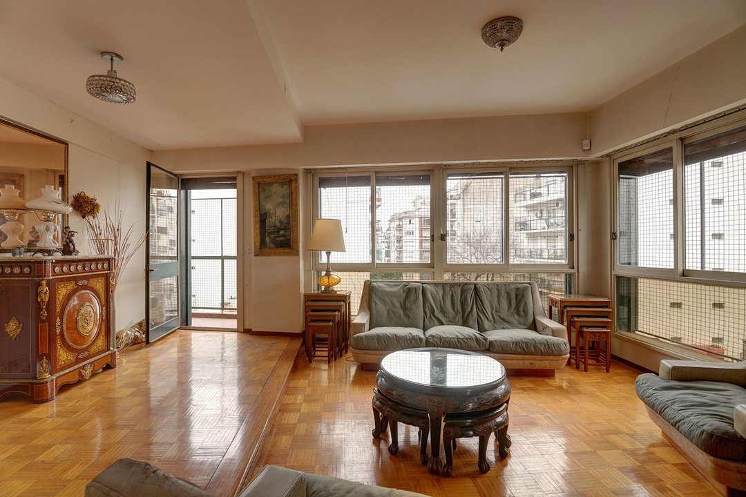 VENTA PISO 5 AMBIENTES CABALLITO 2 COCHERA BAULERA