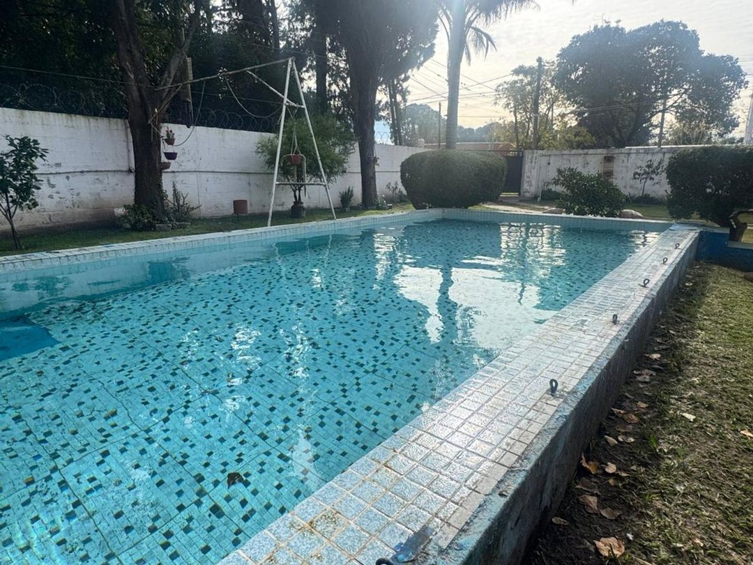 VENTA CASA QUINTA PASO DEL REY CON PILETA