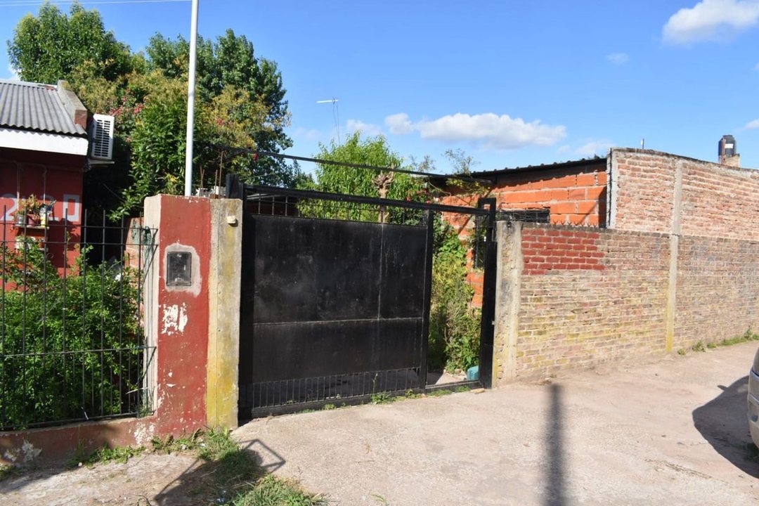 SE VENDE CASA 3 HABITACIONES EN LIBERTAD