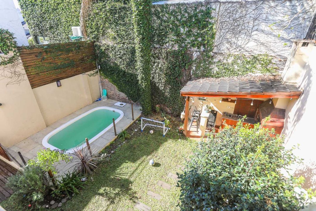 Casa 3 Amb con fondo y pileta Ramos Mejia