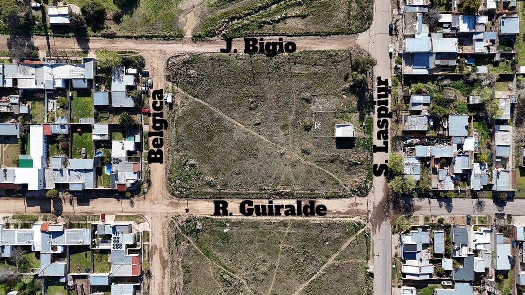VENTA DE LOTE EN CALLE GUIRALDES 388 M2