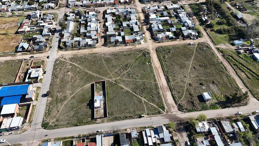 VENTA DE LOTE SOBRE SIXTO LASPIUR 313 M2