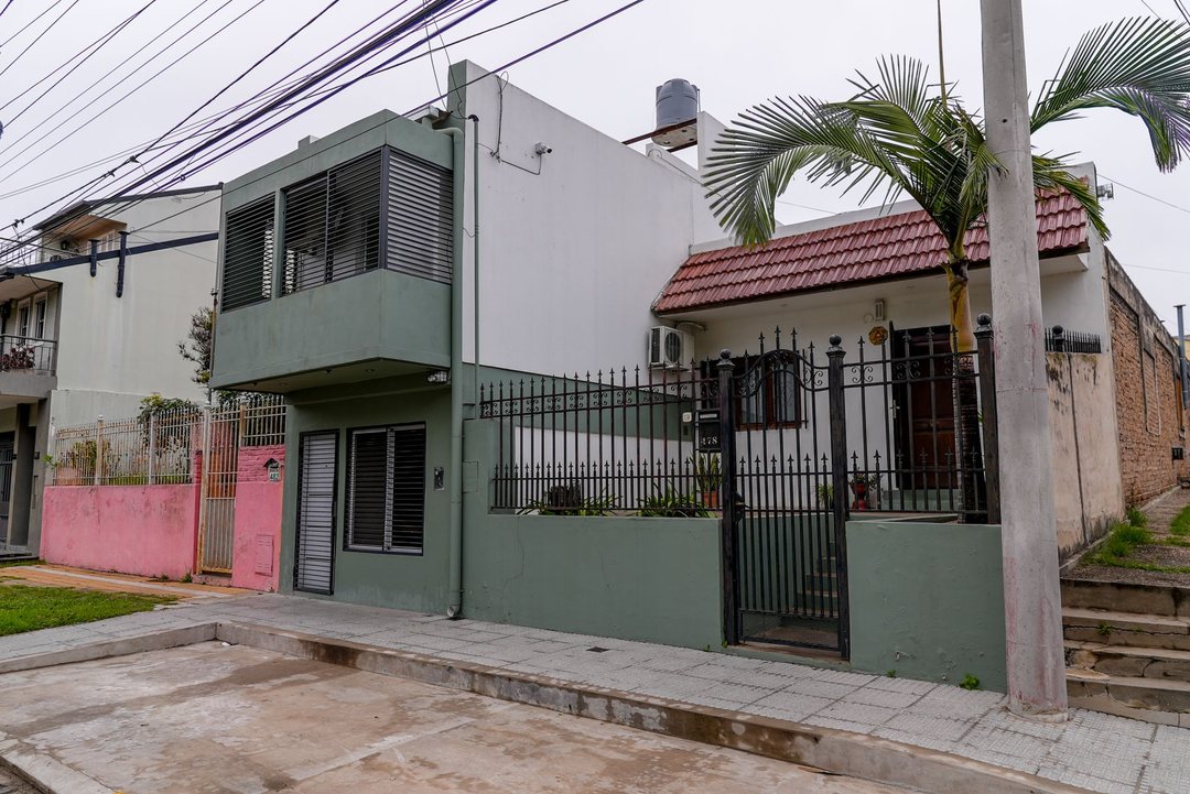 Casa más dúplex en zona hipódromo Paraná