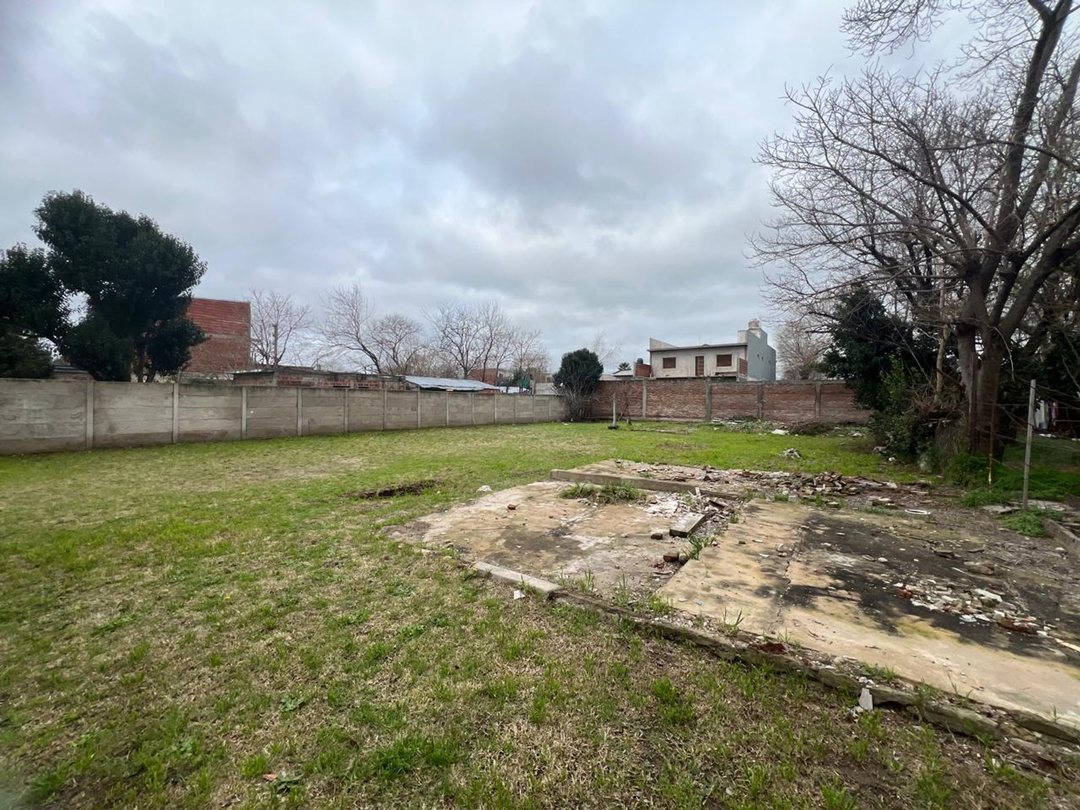 LOTE EN VENTA EN BERAZATEGUI EXCELENTE UBICACION