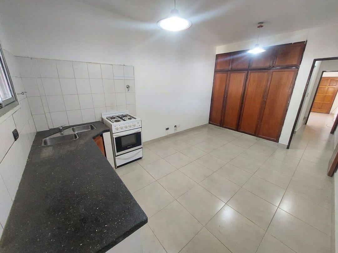 ALQUILER TRÍPLEX B° SANTA GENOVEVA