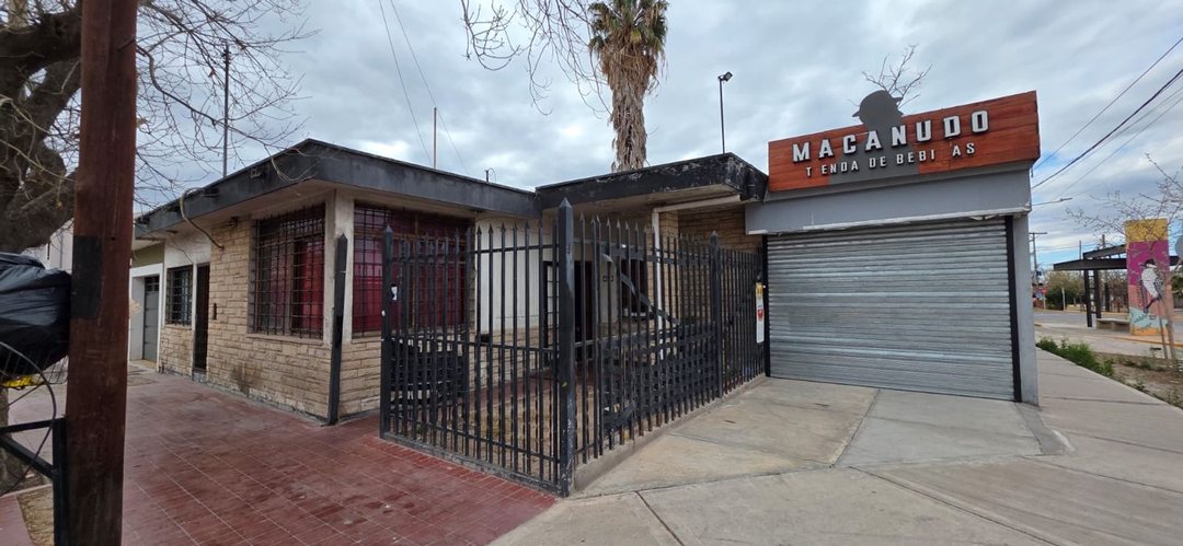 VENTA CASA BARRIO SANTA ANA A RECICLAR. GUAYMALLÉN