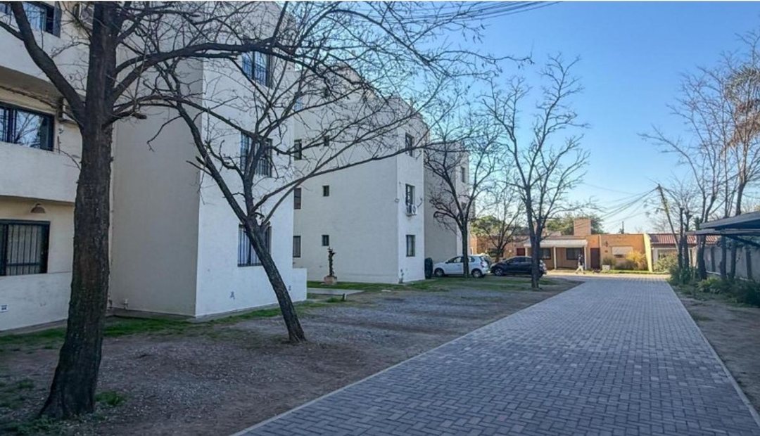 VENTA DEPTO 2 DORM COMPLEJO LA QUINTA CORDOBA