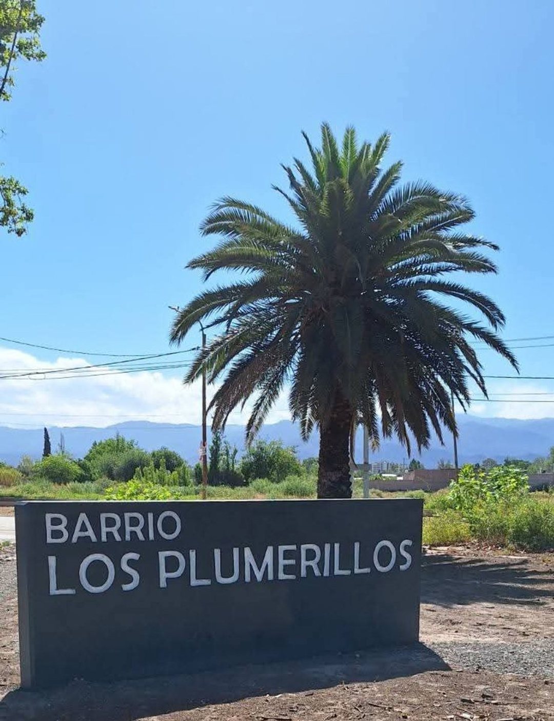 Lote, Barrio Semi privado los Plumerillos (LH)