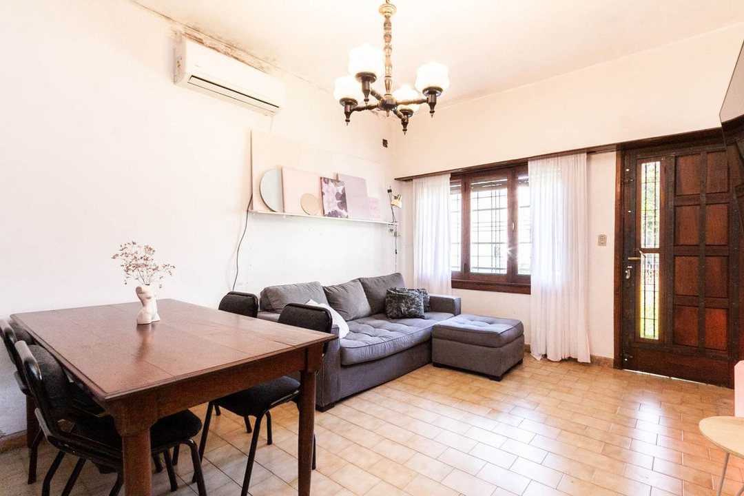 CASA 3 AMB C/ PATIO QUINCHO LAVADERO