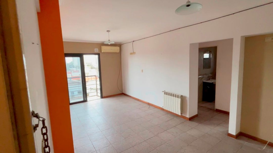 DEPTO 3 AMB VENTA BERAZATEGUI CENTRO 3 BALCONES