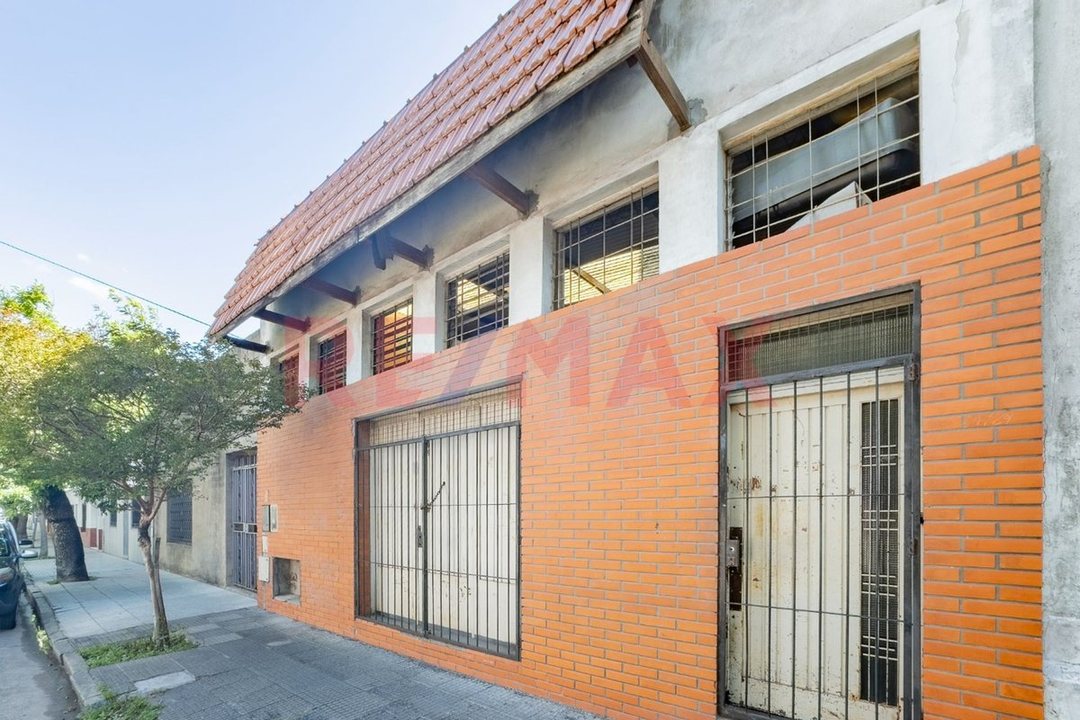 DEPOSITO EN VENTA EN EL BARRIO DE BOEDO