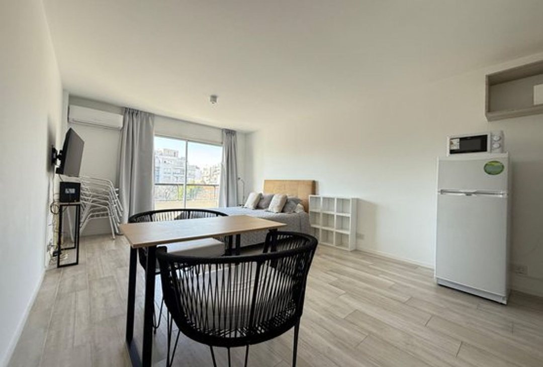 Venta monoambiente Parque Chas Amoblado