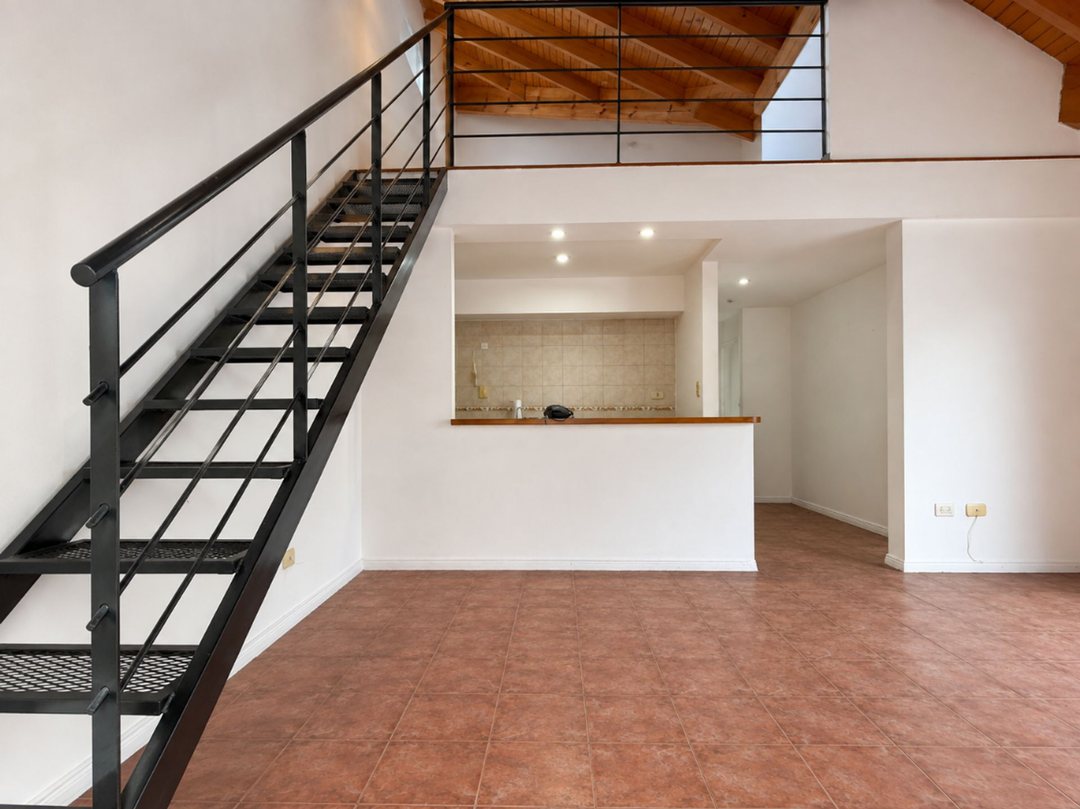 ALQUILER PH 3 AMBIENTES - LANUS ESTE - CON PATIO