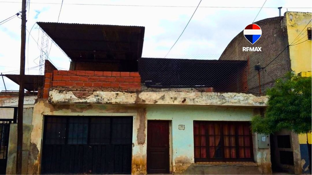 CASA A RECICLAR EN VENTA EN VILLA MONICA 2 DORM