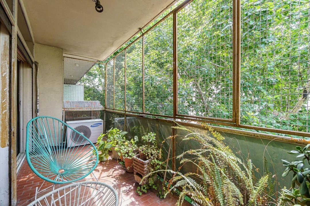 VENTA DEPARTAMENTO FLORES 4 AMB  BALCON COCHERA