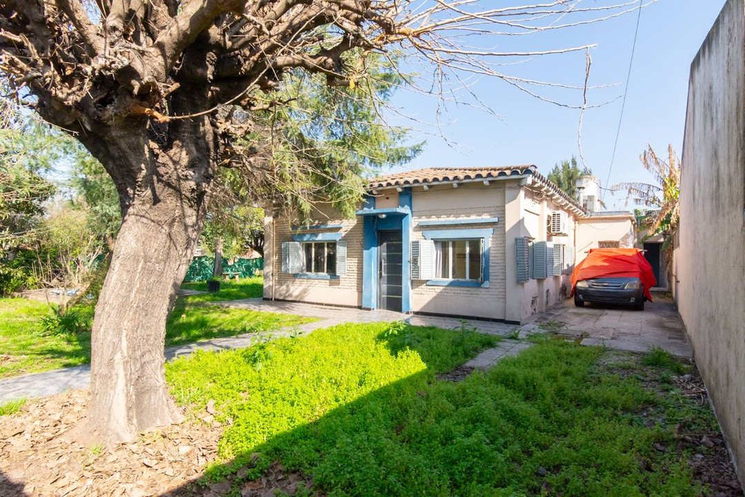 VENTA CASA CASTELAR A RECICLAR