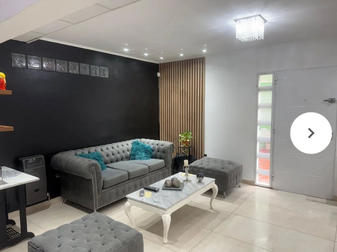 VENTA CASA 4 AMBIENTES MORON CON LOCAL