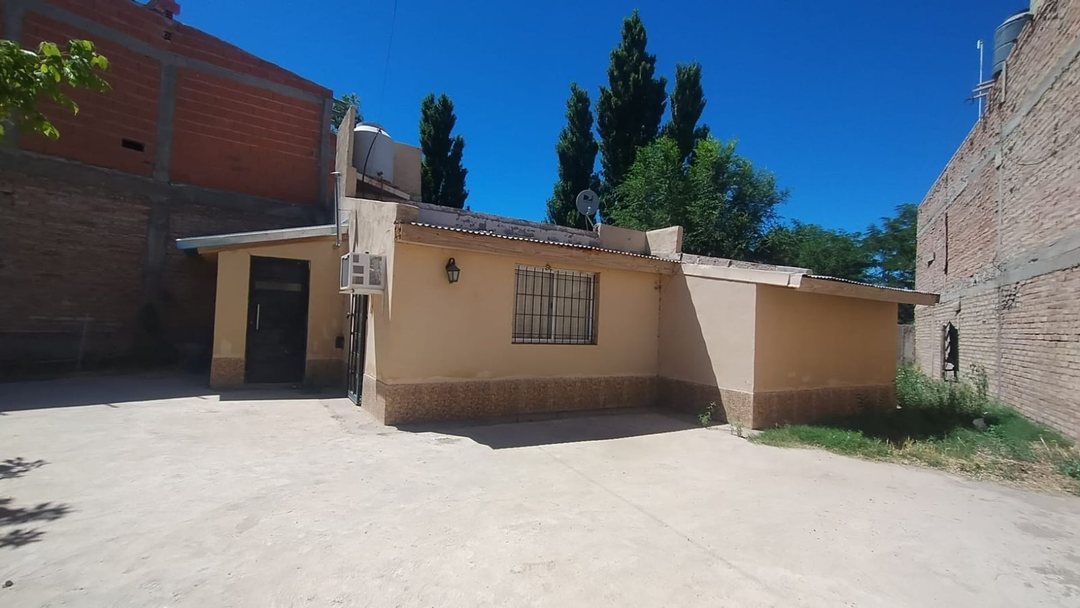 CASA EN VENTA BARRIO ENTRE AGUAS II